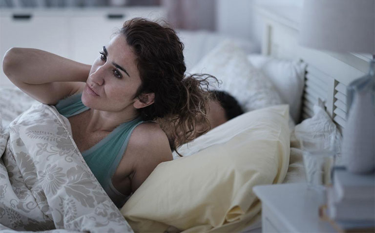 Triệu chứng nổi mề đay buổi tối ảnh hưởng lớn đến giấc ngủ của bệnh nhân