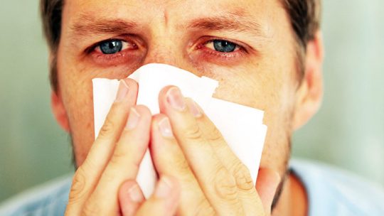 Ngạt mũi là một trong nhiều biểu hiện thường gặp của bệnh