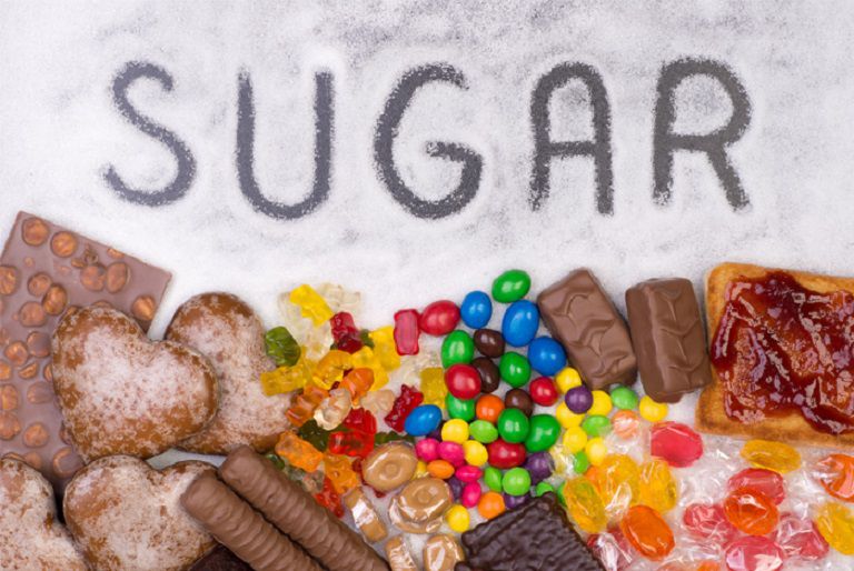Ăn thực phẩm nhiều đường có thể khiến cơn đau nhức khớp thêm trầm trọng