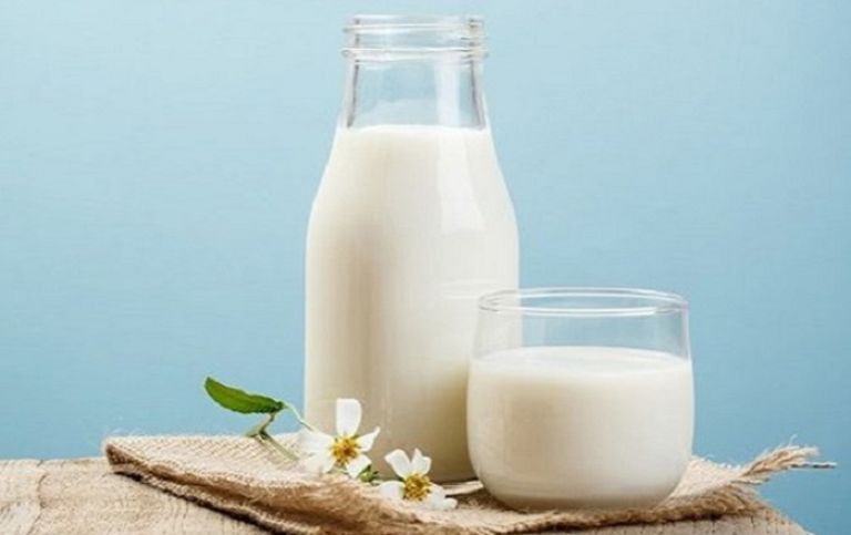 Sữa là câu trả lời cho câu hỏi viêm xoang kiêng ăn gì