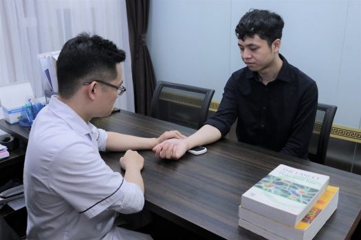 Anh Linh đến thăm khám tại nhà thuốc Đỗ Minh Đường