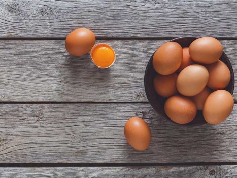 Nổi mề đay có được ăn trứng không?