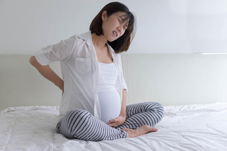 Thoát vị đĩa đệm làm tăng mức độ nghiêm trọng của cơn đau tại thời điểm sinh nở