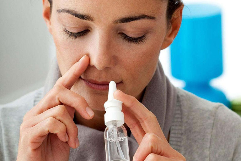 Thuốc xịt mũi kháng histamine
