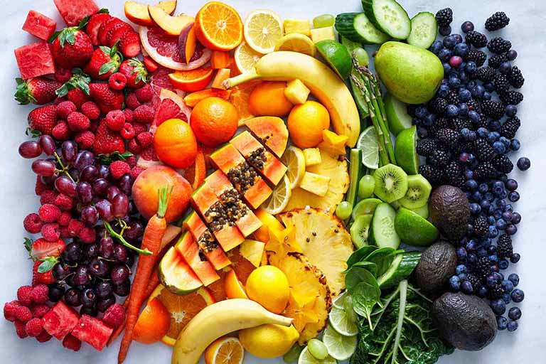 Ăn nhiều loại trái cây, ngũ cốc nguyên hạt và rau củ quả