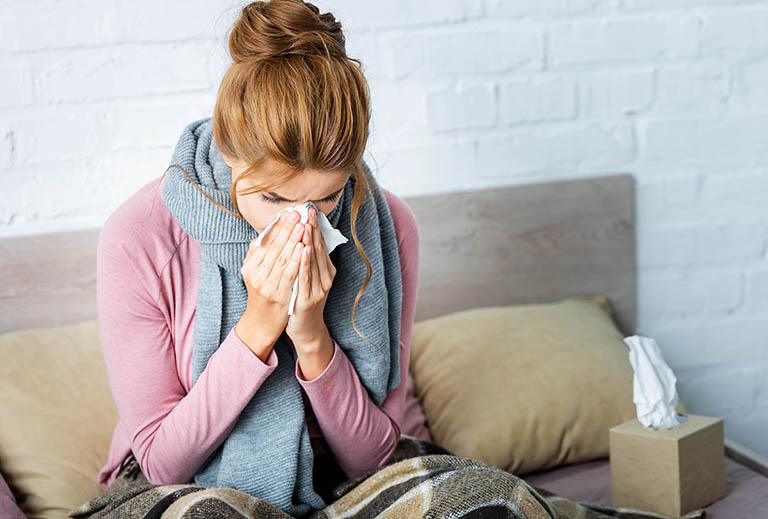 Bệnh cảm cúm thường gây nghẹt mũi, chảy nước mũi