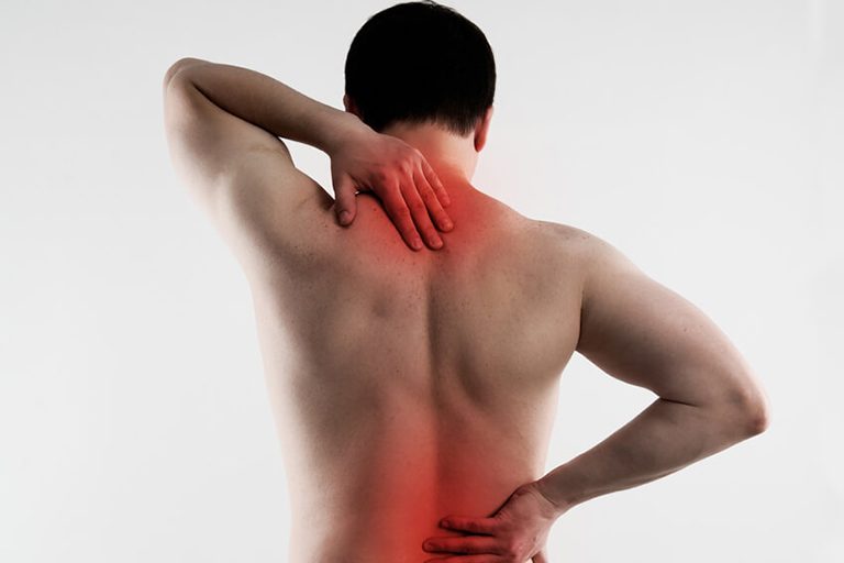 Bệnh viêm đa cơ khiến các cơ suy yếu, đau cơ và nhạy cảm